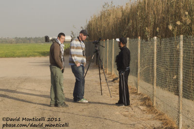 Kuwait - Vincent Legrand & Richard Bonser chatting with local birder AbdulRahman