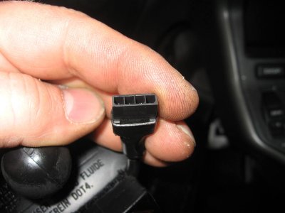 Mini Molex connector P/N 43640-0401