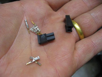 Mini Molex 2 pin connectors