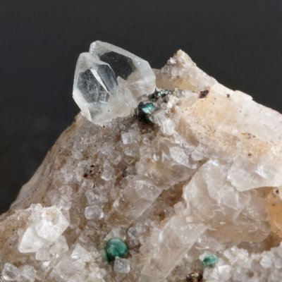 Barite crystals with calcite, fluorite and aurichalcite on sphalerite, Wetgrooves Mine, Askrigg, Wensleydale, N Yorkshire. 