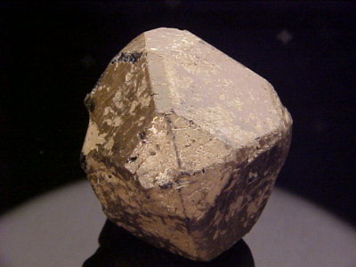 Madagascar Pleonaste 37mm, showing octahedral, dodecahedral and tetrahexahedral forms.