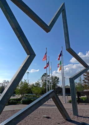 AN IMPRESSIVE LONE STAR DISPLAY AT THE TEXAS WELCOME CENTER