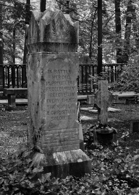 BACKSIDE OF THE GRAVESTONE SHOWN IN THE PREVIOUS IMAGE  -  ISO 80
