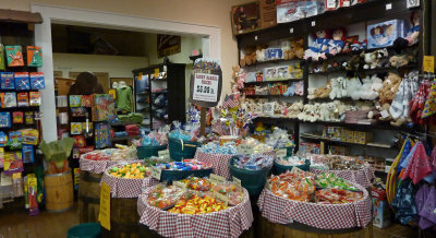 OLD FASHIONED CANDY AND TOYS IN THE MAST GENERAL STORE  -  ISO 400