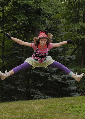 FLYING CLOWN DANCE