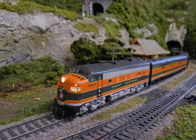 MODEL RAILROADING - APPLE VALLEY MODEL RAILROAD CLUB  -  ISO 800