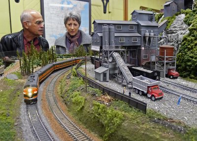 MODEL RAILROADING - APPLE VALLEY MODEL RAILROAD CLUB  -  ISO 800