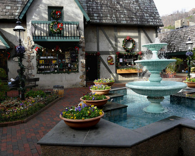 GATLINBURG PLAZA AT CHRISTMAS