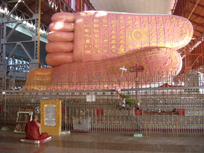 buddha feet