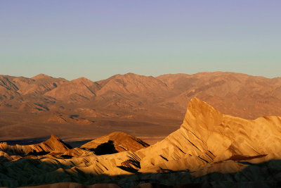 L32 Manly Beacon Sunrise (Death Valley)