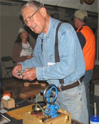 (159)   Dean  Tessman  and his neat little 2 cycle engine