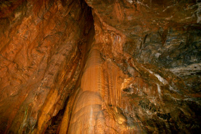 stalagmite-Hwa-Ahm Cave 7.JPG