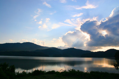 Kwangju Lake 3.jpg