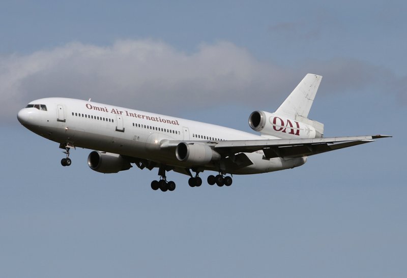 DC10_N810AX_EDI.jpg
