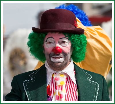 2009: Here come the Clowns of the St, Patrick's Day Parade