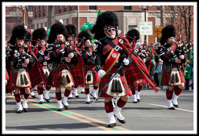2009: Impressive Bagpipers Marching Down Wyoming Avenue