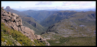 Barn Bluff and Fury Gorge from the Cradle Mountain summit track