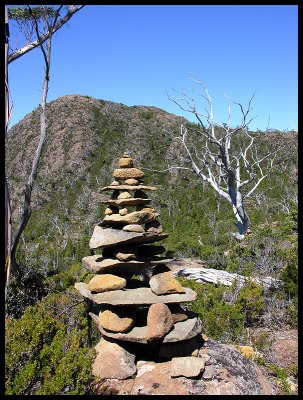 Cairn on the track to Labyrinth Lookout