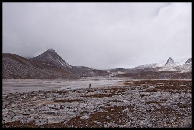 Plateau with hot springs below the Rinchen Zoe La 3