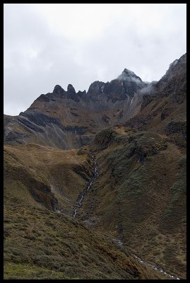Descending to Maurothang