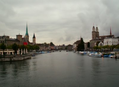 Zurich grise, la pluie menace.