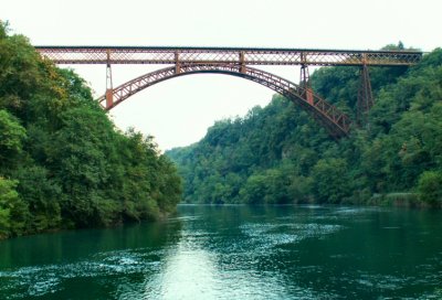 Ponte San Michele, à Paderno.