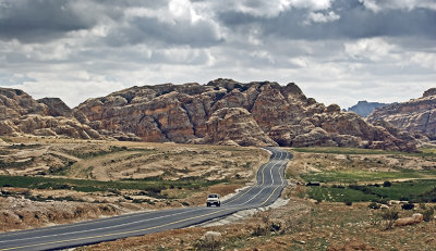 road from Petra to Baby Petra