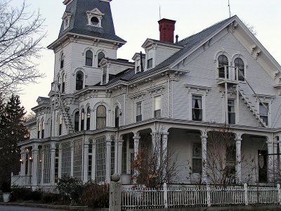 Woodbury Avenue Mansion