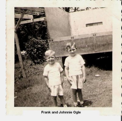 Frank and Johnnie Ogle.jpg