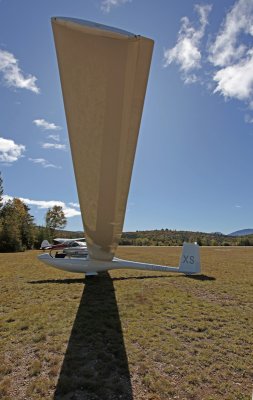 Glider XS under wing 0209