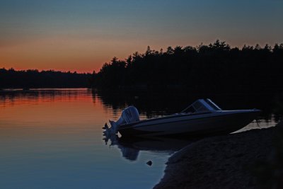 Sunset Boat on the Beach 0331.jpg