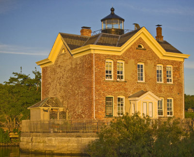 Saugertes Lighthouse 8967.jpg