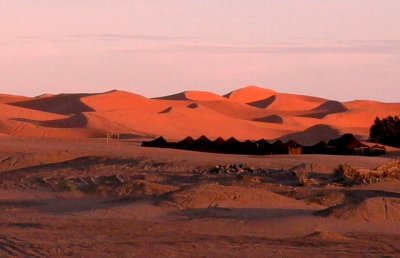 jaimas in the desert - Jaimas en el Desierto