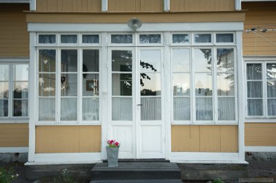 Sandhamn house windows