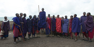 Maasai men / jumping II