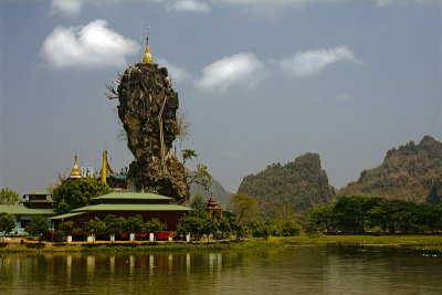 Lake pagoda