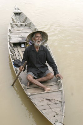 Old man in boat, Hoi An, Vietnam 2008