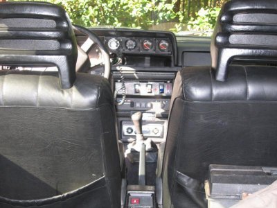 View of the original BMW style shifter( I changed it to the m47 style)