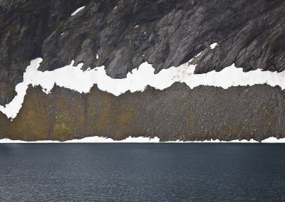 4862 Rock ice and water.jpg