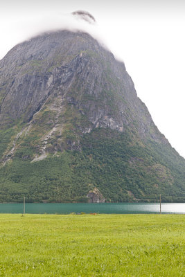4968 View to Hjellehyrna 1368 moh.jpg