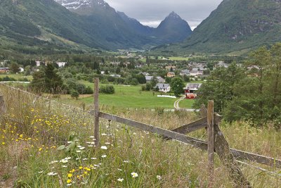 5145 View over Byrkjelo to V†tedalen.jpg