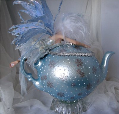 winterteapotfae7.jpg