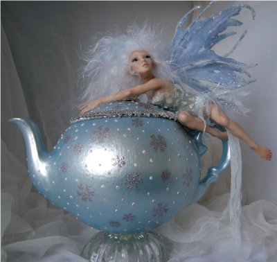 winterteapotfae12.jpg