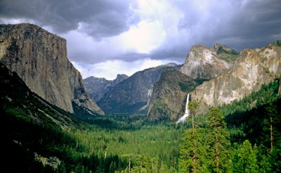(AG30) U-shaped valley with hanging valley, Yosemite National Park, CA