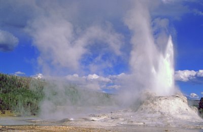 (IG57) Castle Geyser, Yellowstone National Park, WY