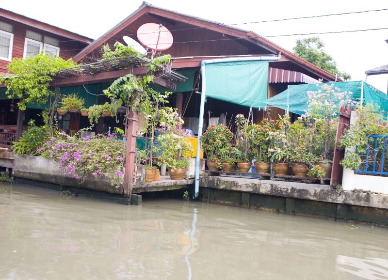 zzz riverfront homes.jpg