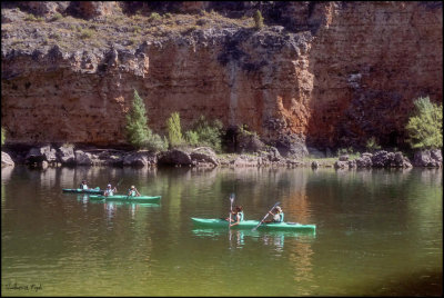 Kayaking in Rio Duraton