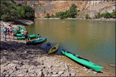 Kayaking in Rio Duraton
