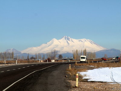 Nigde-Kayseri Highway (Mt. Erciyes in the distance)