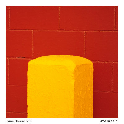 yellow pillar red wall